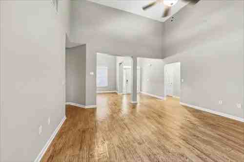 228 Meadow Pt - Photo 4 of 12