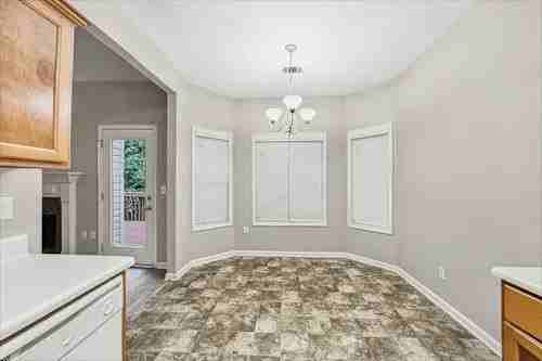 228 Meadow Pt - Photo 5 of 12