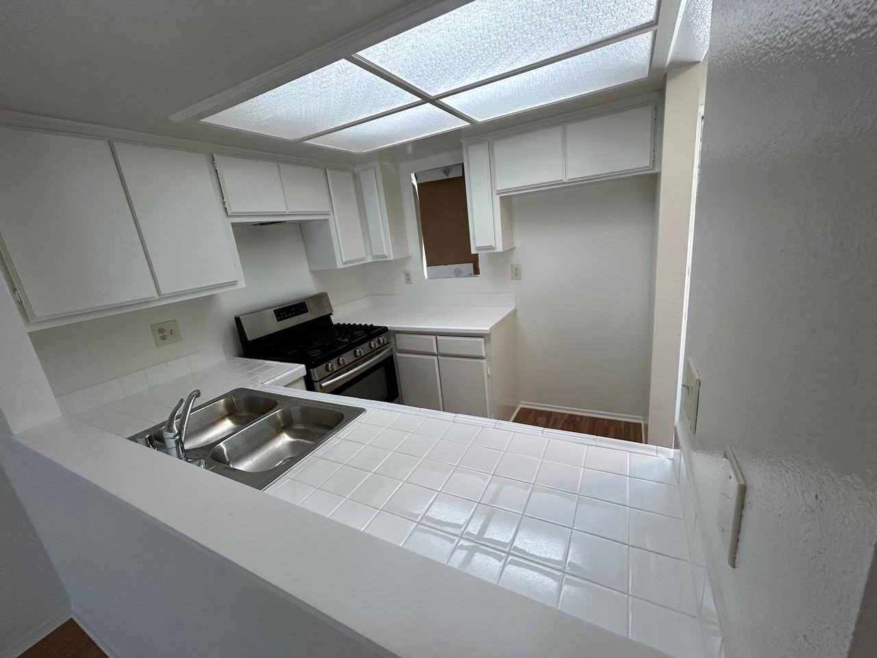 400 N Kenwood St #3 - Photo 4 of 7