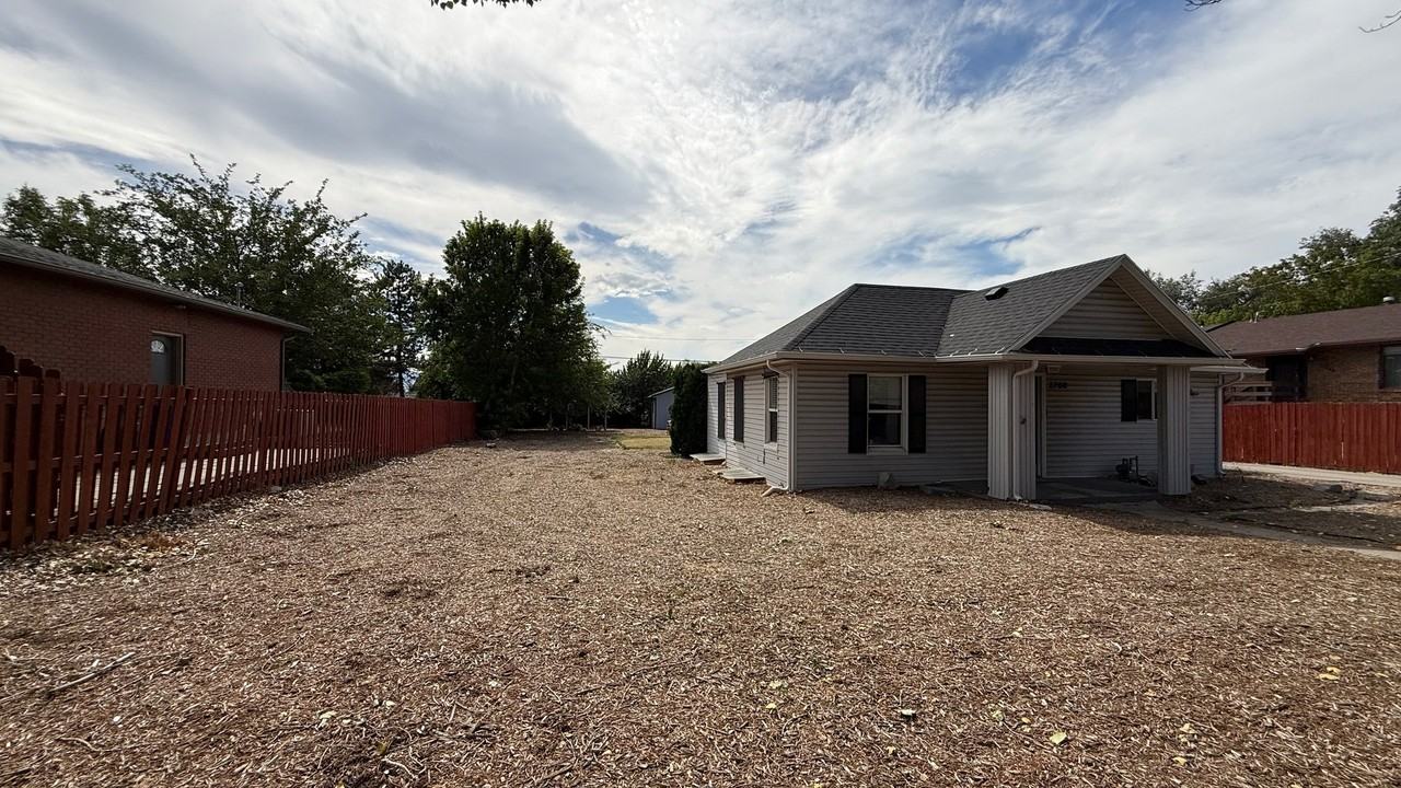 2760 S St - Photo 7 of 28