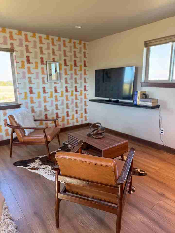 4321 Blackwood Rd - Photo 2 of 14