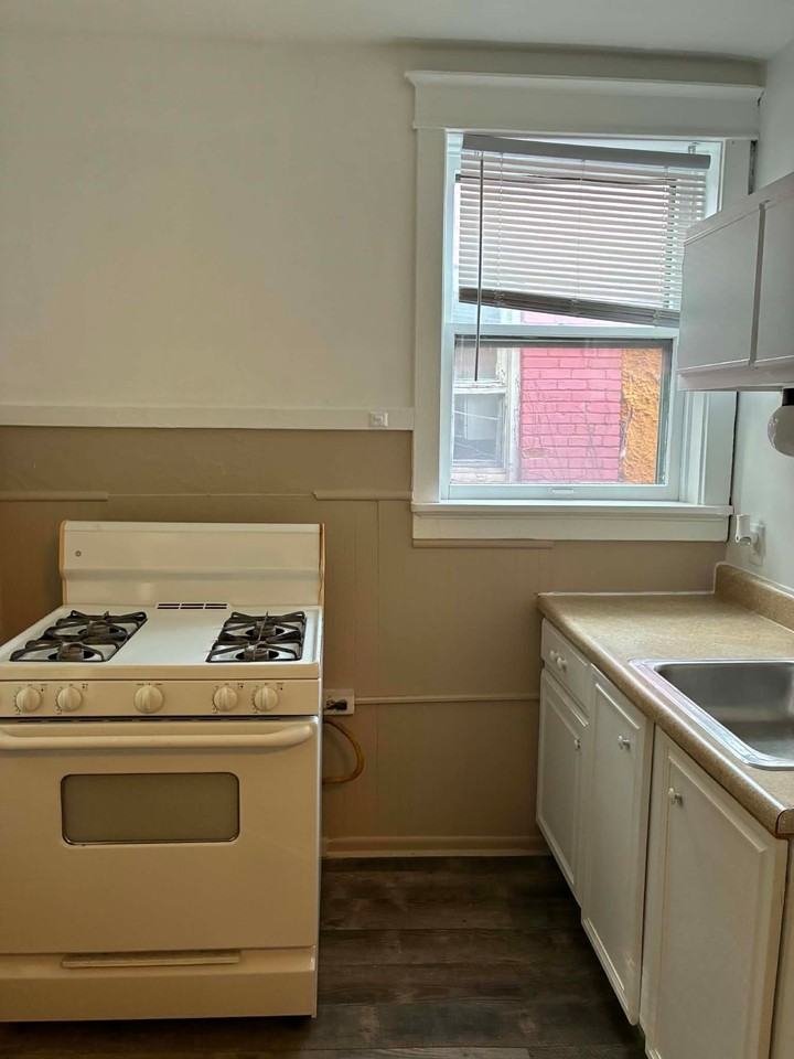4505 Minnesota Ave #2N - Photo 5 of 11