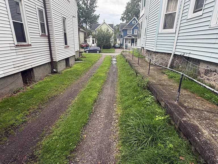 38 Mason St - Photo 2 of 10