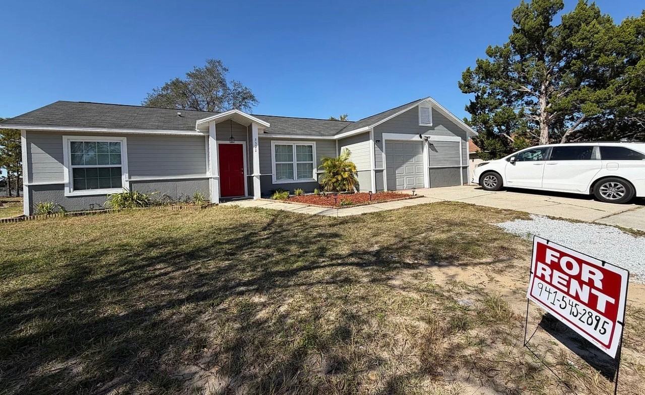 5571 Mariner Blvd - Photo 2 of 18