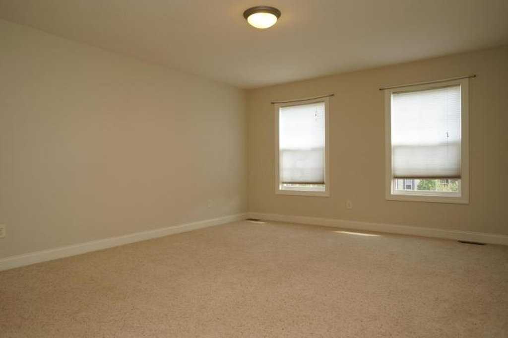 8616 Maple Leaf Ct - Photo 6 of 47