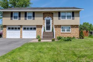 featured image of 8003 Evesborough Dr