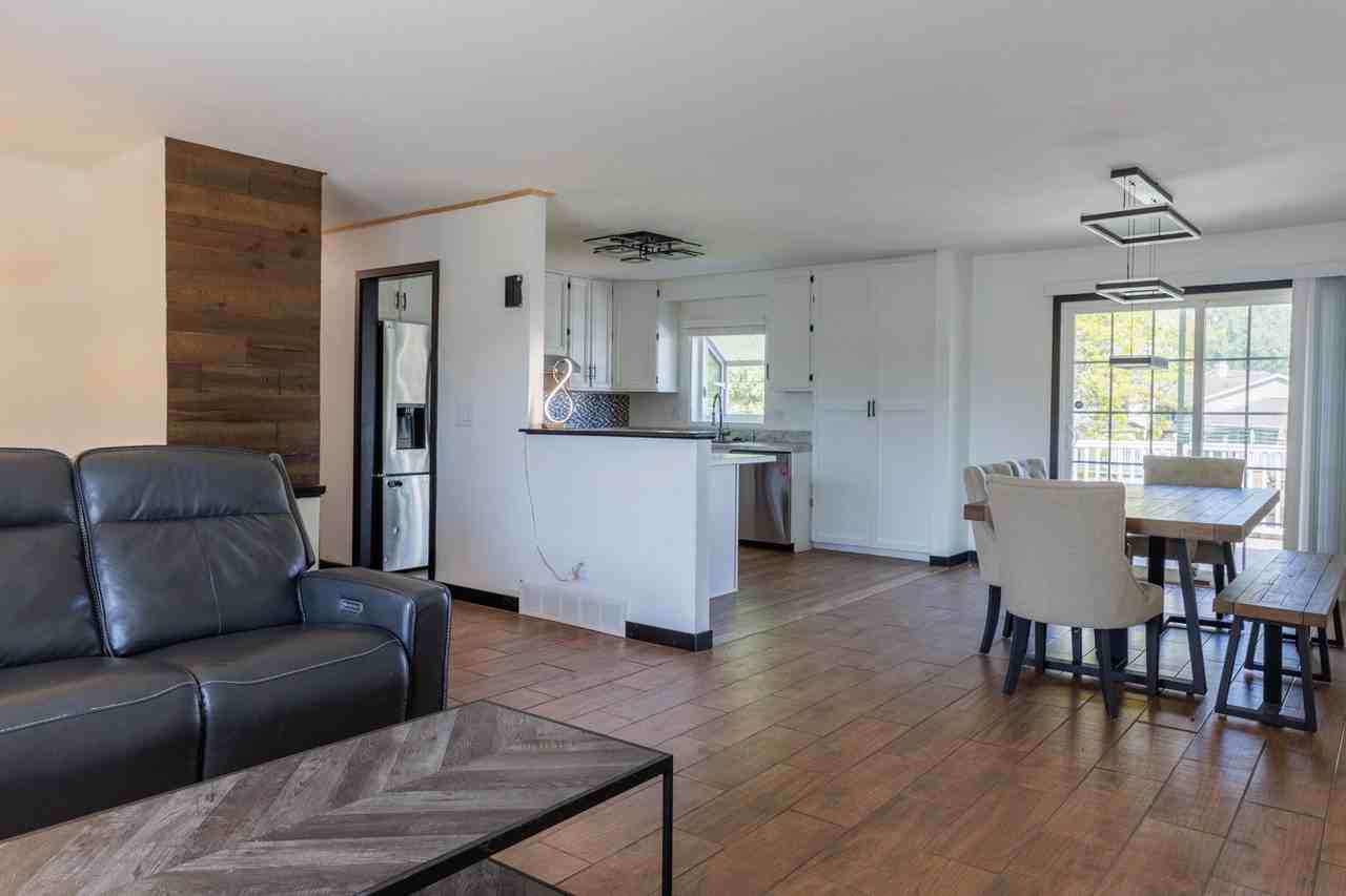 8003 Evesborough Dr - Photo 5 of 20