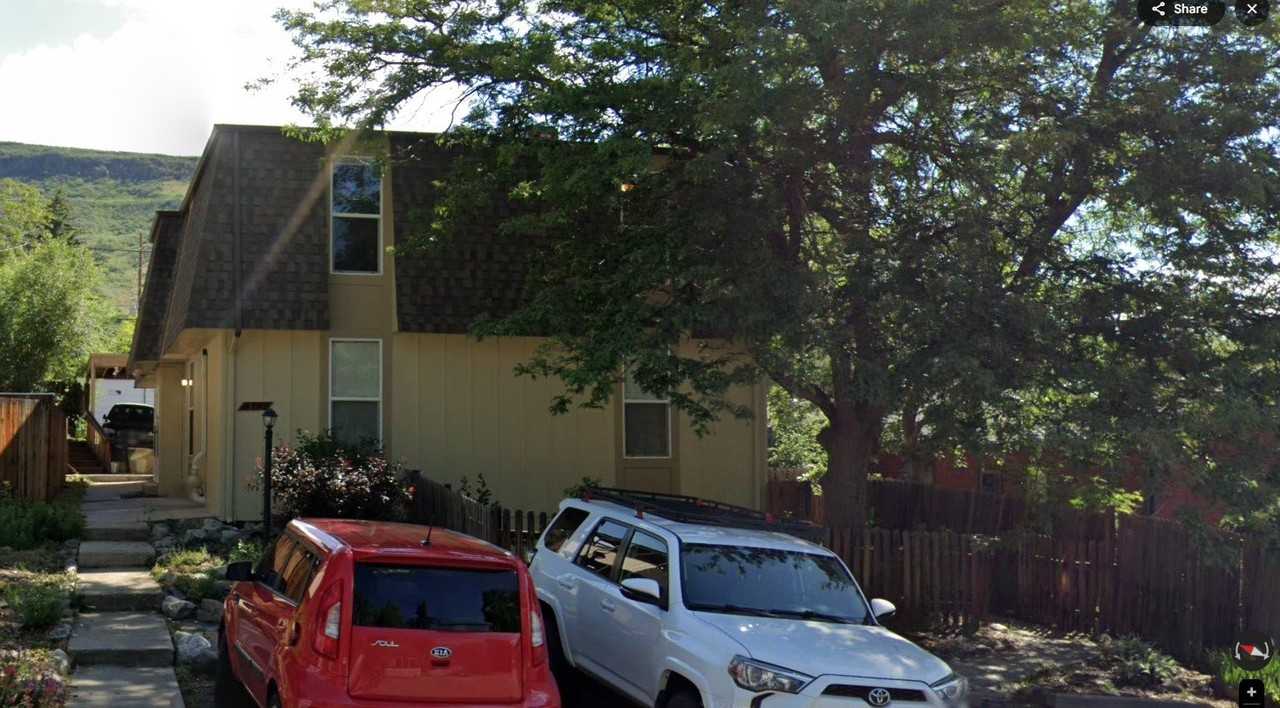 323 N Columbine St #B - Photo 2 of 7