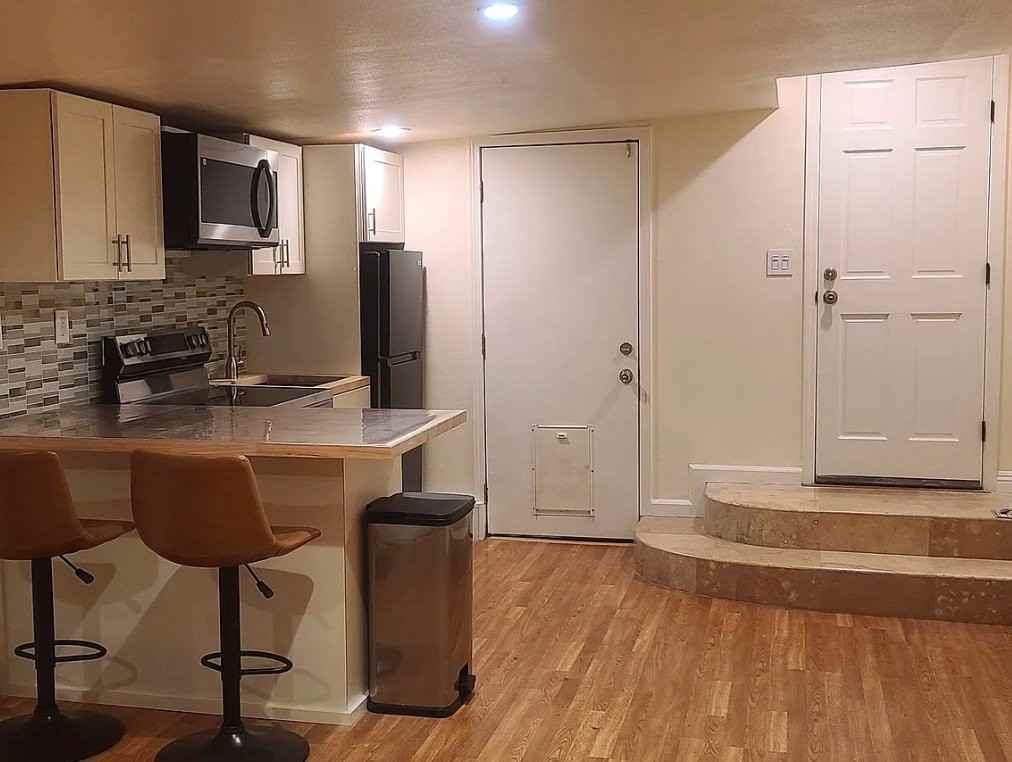 1430 Audrey Dr #B - Photo 2 of 11