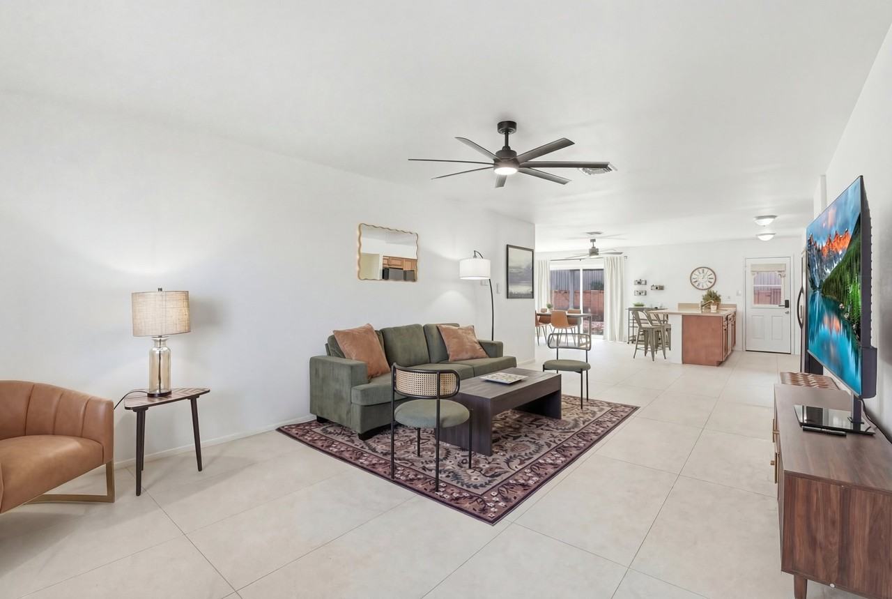 313 E Riviera Dr - Photo 4 of 13