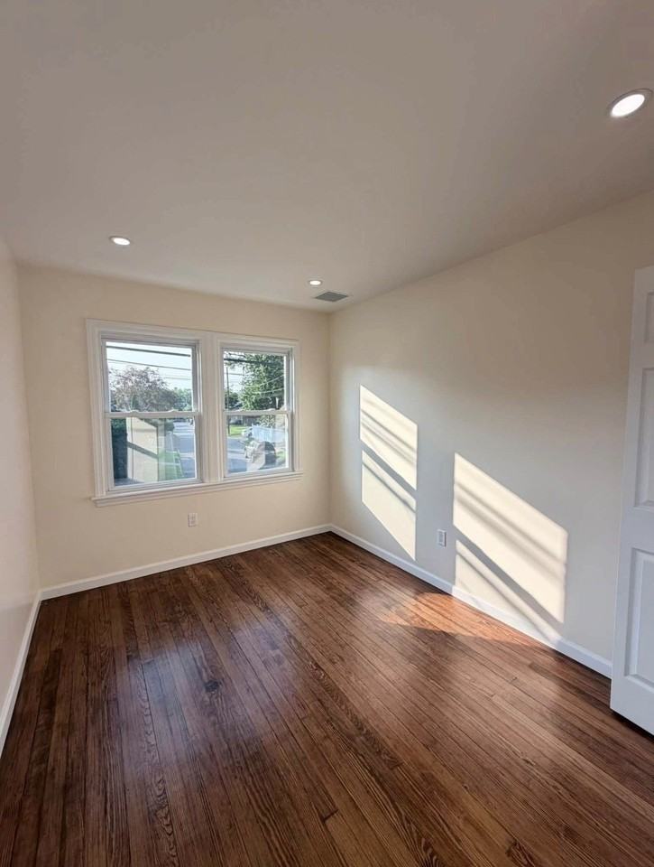 645 Main St #2 - Photo 6 of 8