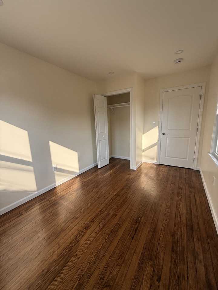 645 Main St #2 - Photo 7 of 8