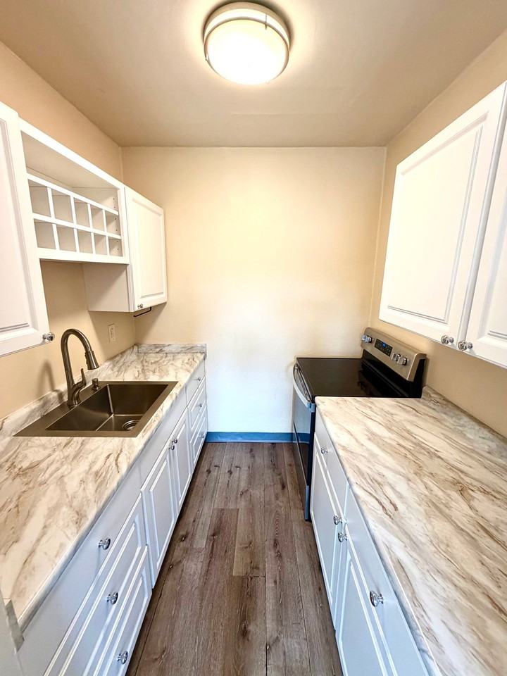 207 Newport Rd #2 - Photo 4 of 14