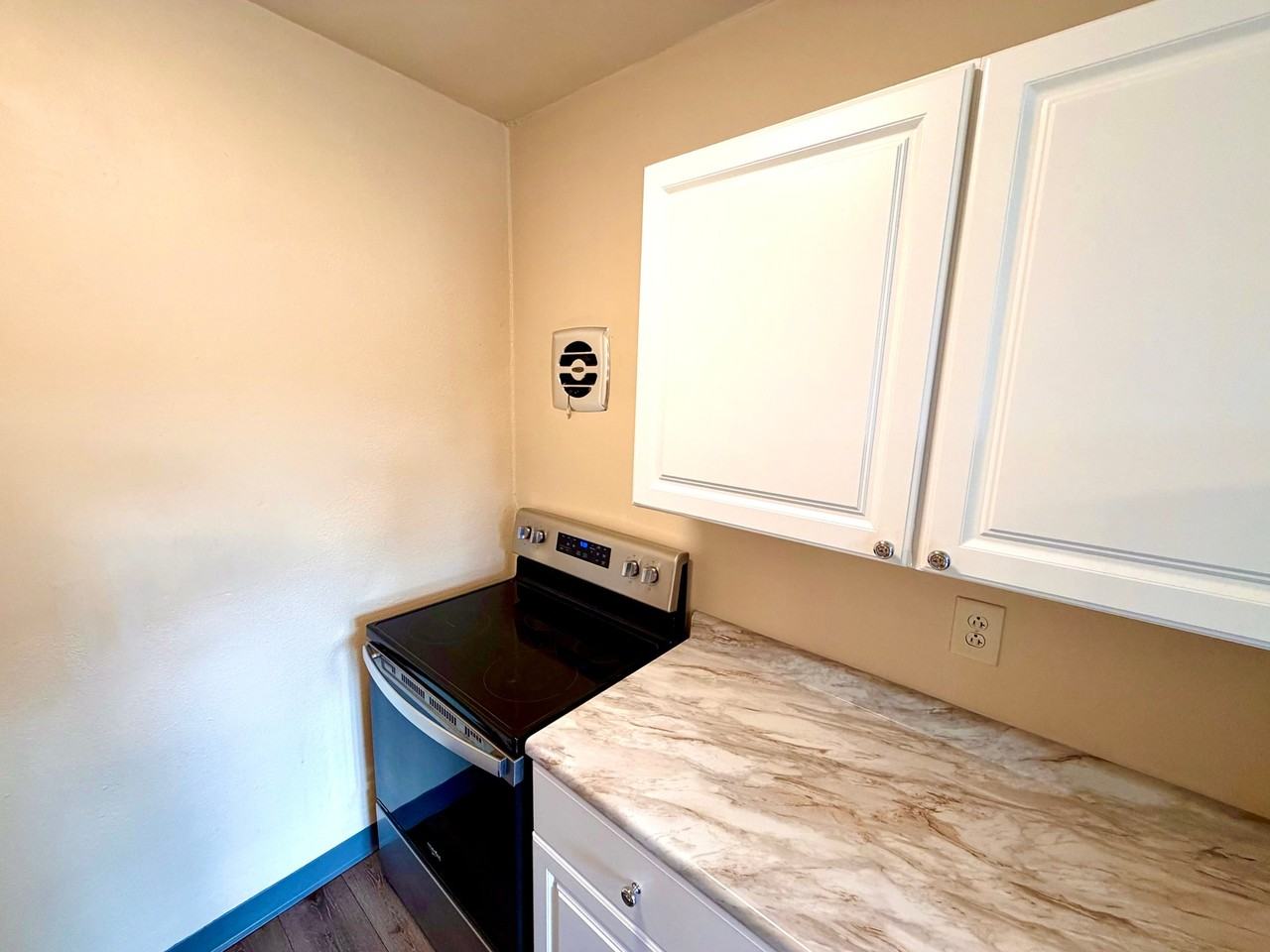 207 Newport Rd #2 - Photo 6 of 14