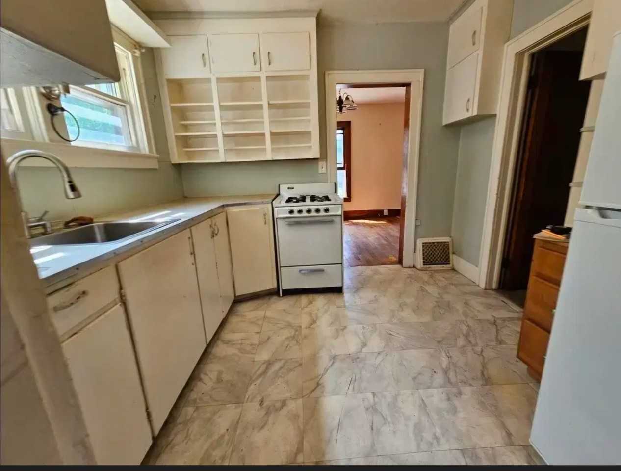 403 Pennsylvania Ave - Photo 5 of 20