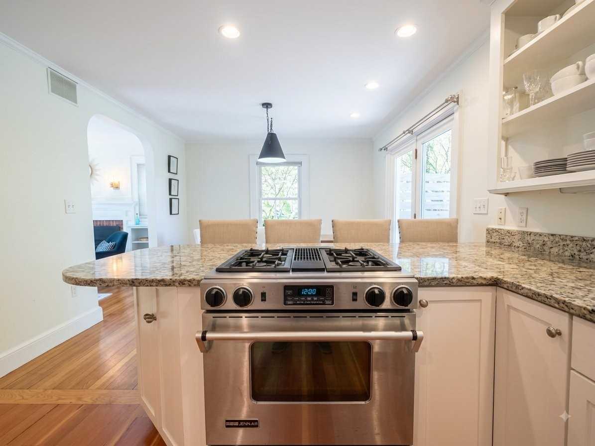 182 Margaret St - Photo 7 of 20
