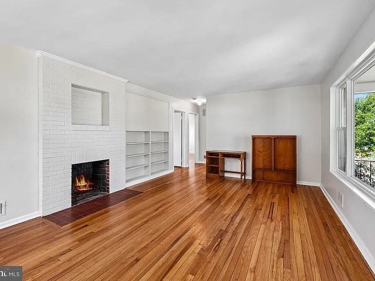 1615 Parham Pl - Photo 4 of 17
