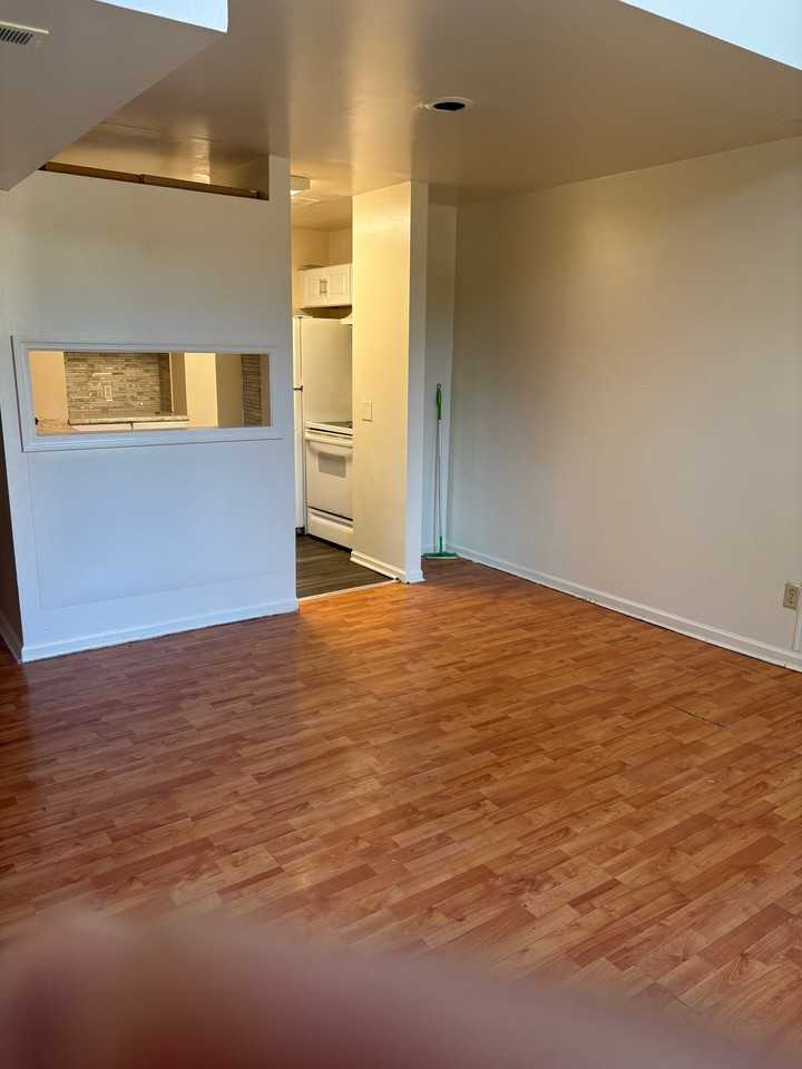 1787 Baltimore Ave - Photo 4 of 10