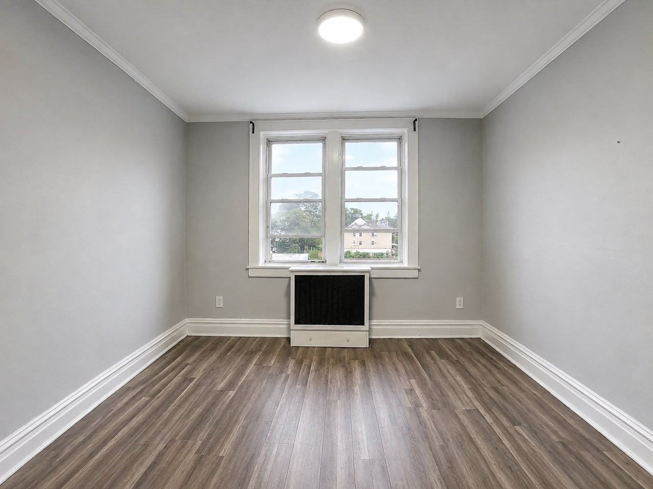 190 Carroll St #35 - Photo 2 of 8