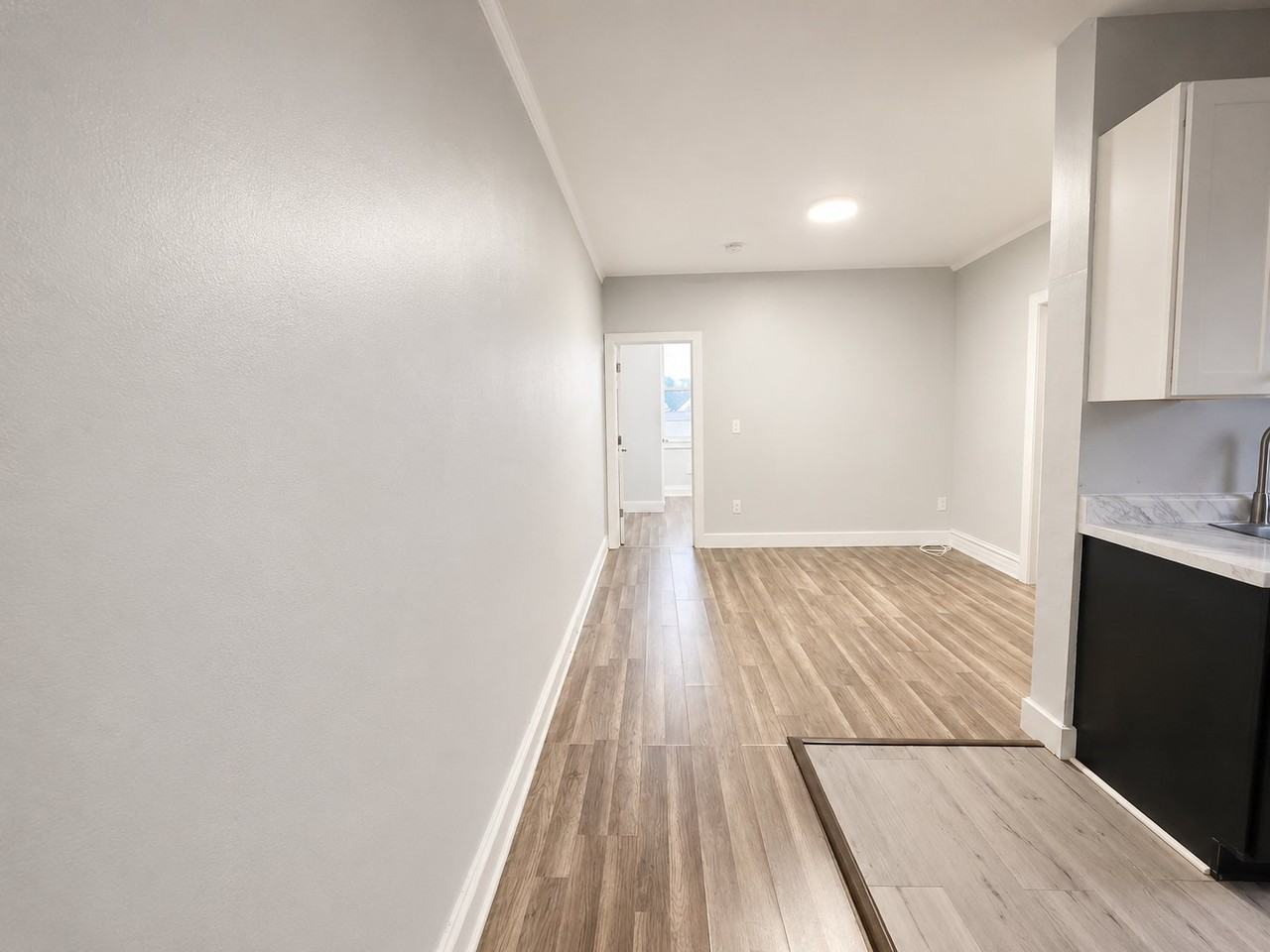 190 Carroll St #35 - Photo 6 of 8