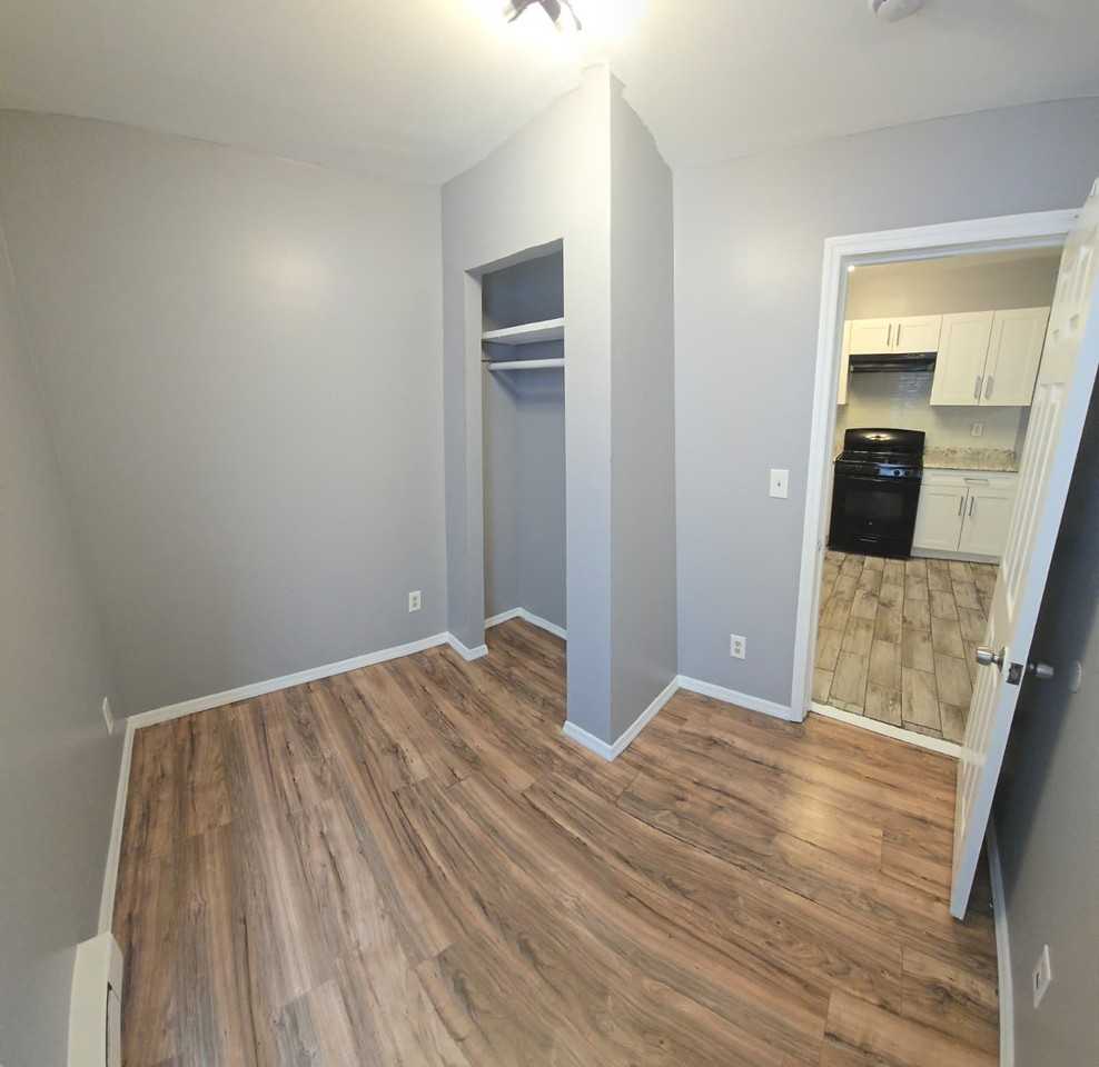 51 N 14th St #3 - Photo 4 of 8