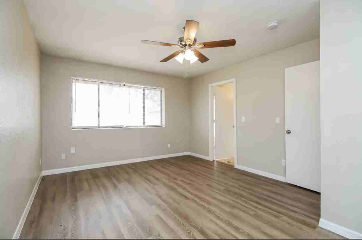 11280 West Magnolia Street - Photo 5 of 9