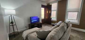 featured image of 337 W 8th St