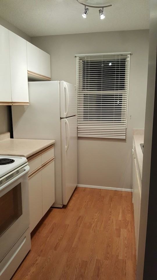 216 - Suite 216, 11218 80 st. - Photo 4 of 12