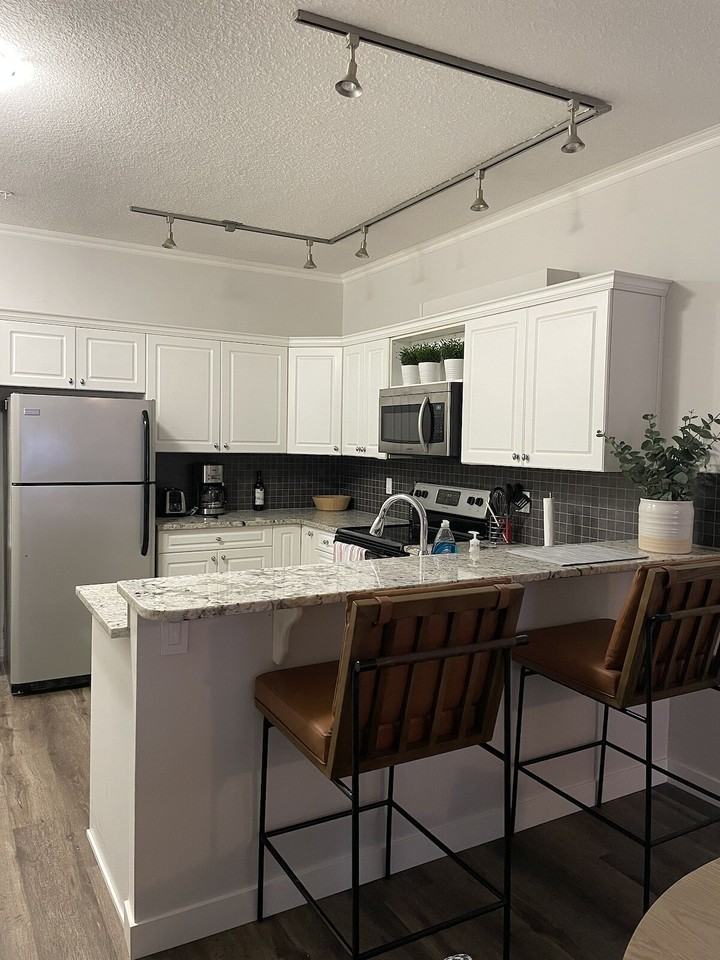 777 - 777 3 Avenue Sw - Photo 2 of 13