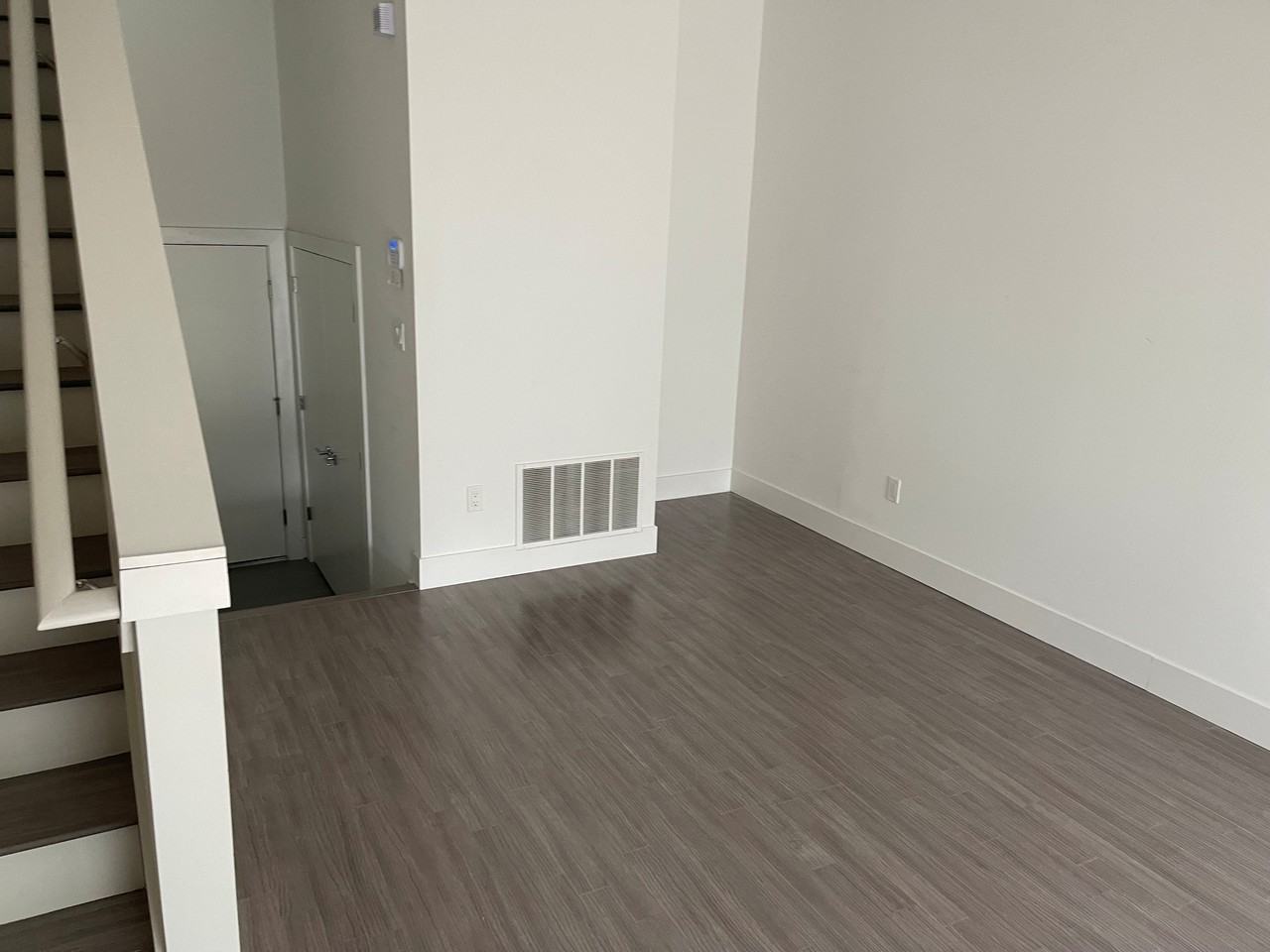 244 Alfred St - Photo 5 of 7