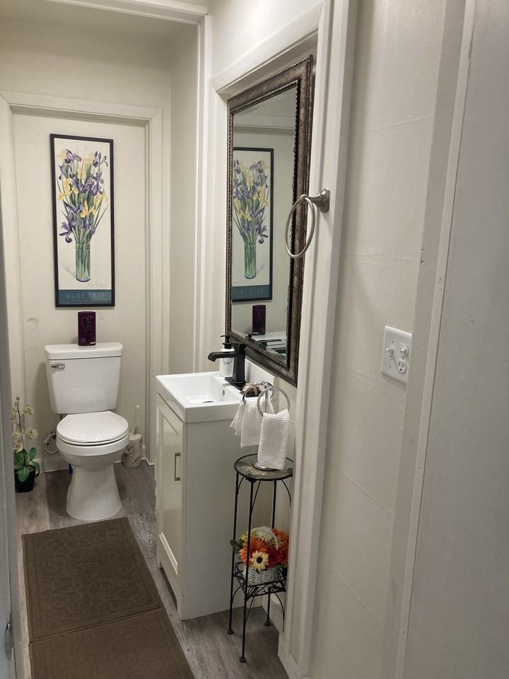 2841 W Rawson Ave #NA - Photo 2 of 2