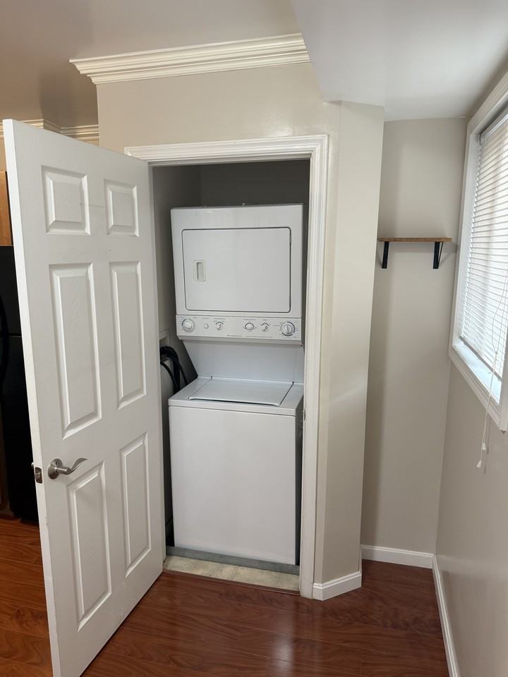 1347 N Van Dorn St - Photo 5 of 22