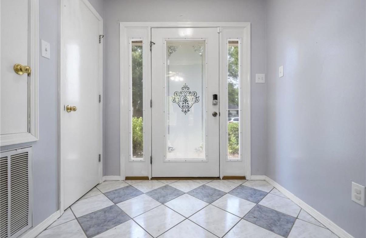 1772 Woodmont Dr #NA - Photo 5 of 19