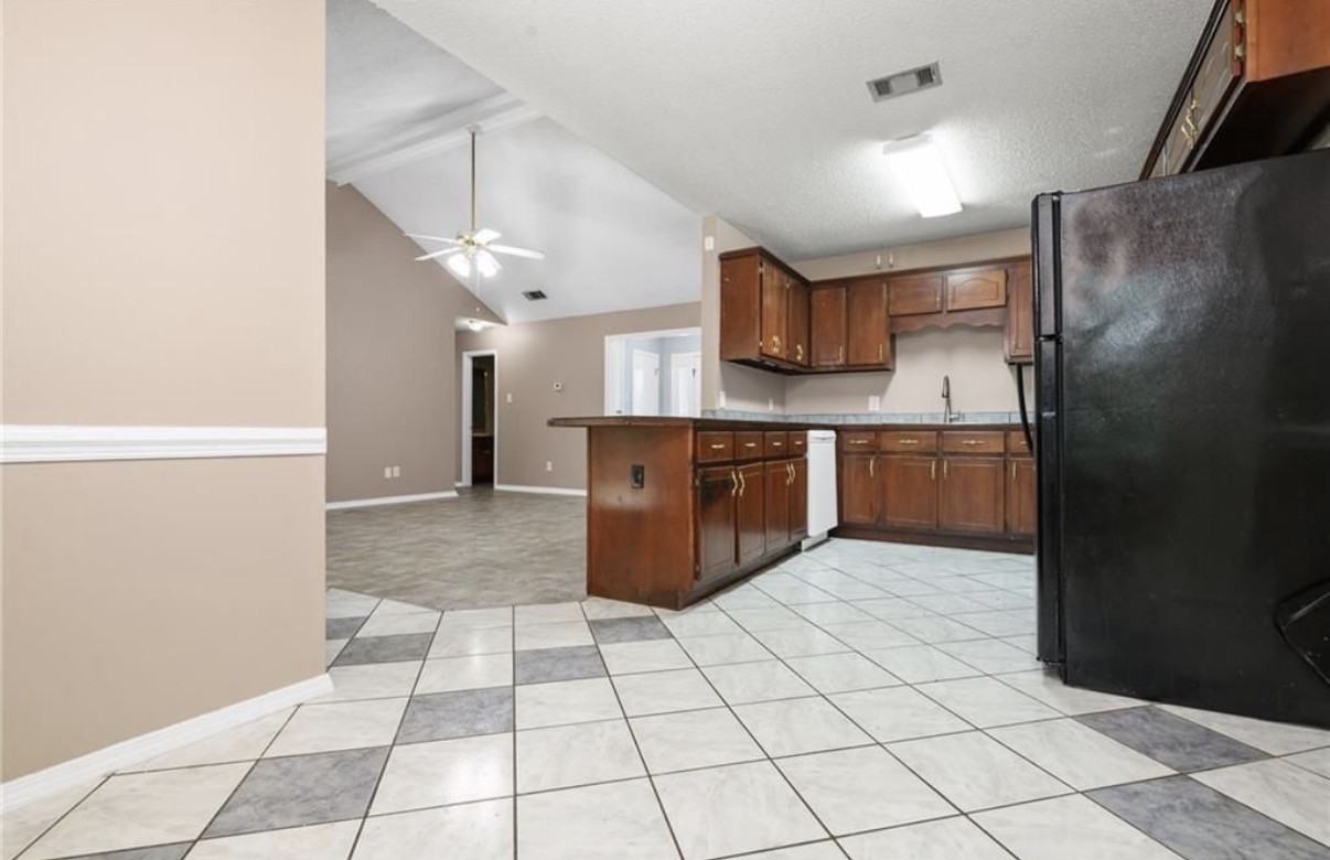 1772 Woodmont Dr #NA - Photo 6 of 19