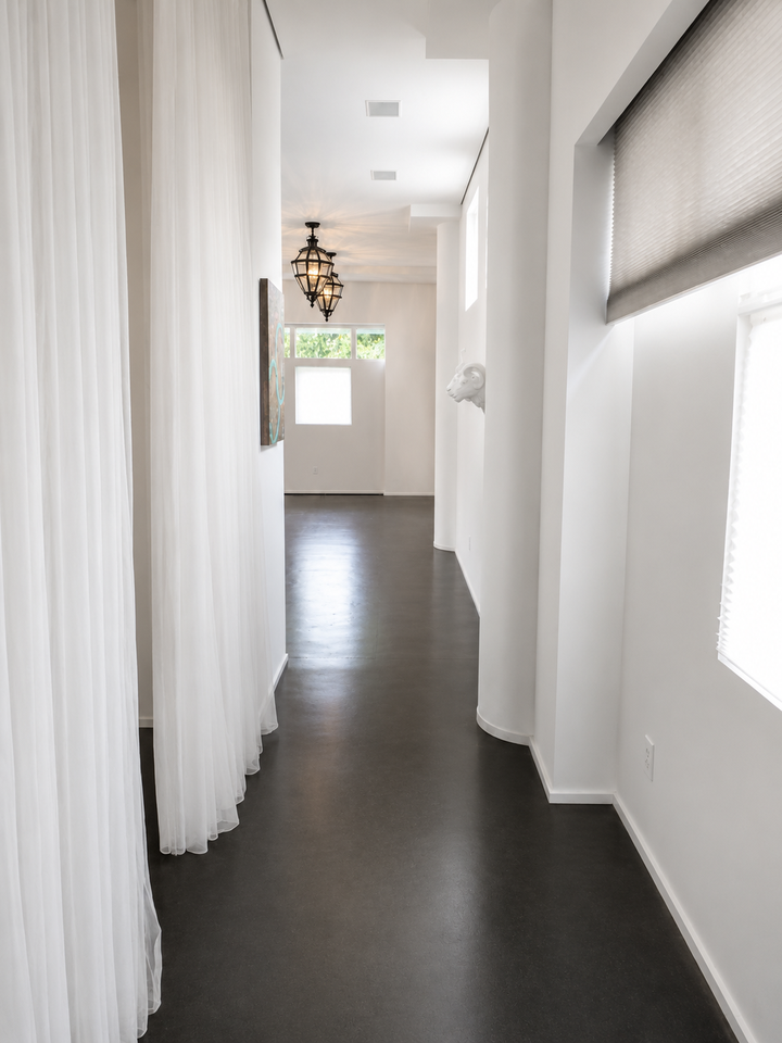 1813 Clarence St #13 - Photo 3 of 16