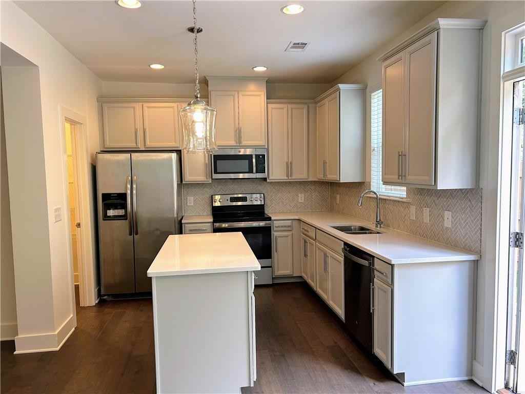 5336 Brooklands Dr - Photo 5 of 14