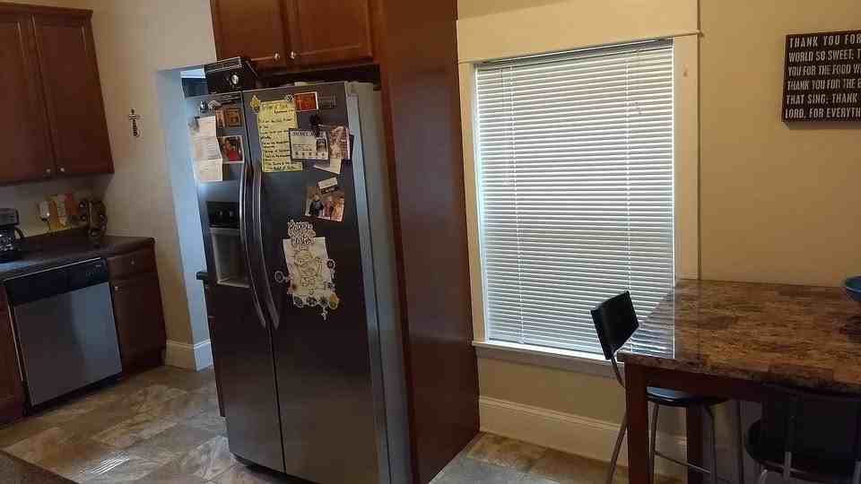 619 4th St #NA - Photo 5 of 17