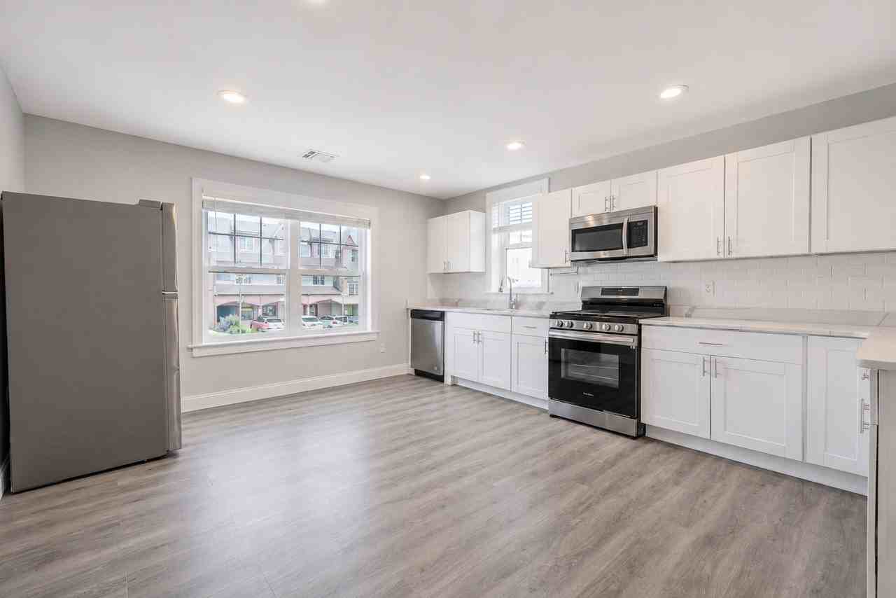35 2nd St #3 - Photo 7 of 26