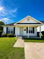 featured image of 1420 Perry Ave #NA