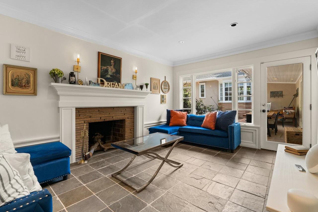 1165 Coldwater Canyon Dr #NA - Photo 7 of 35