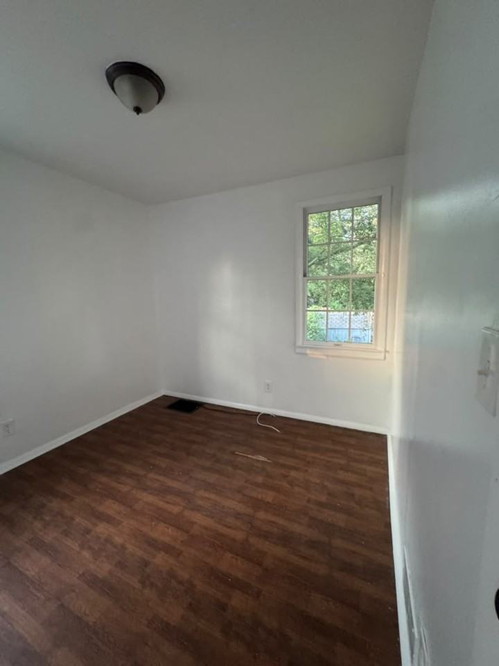 259 Elizabeth Ave #NA - Photo 5 of 18