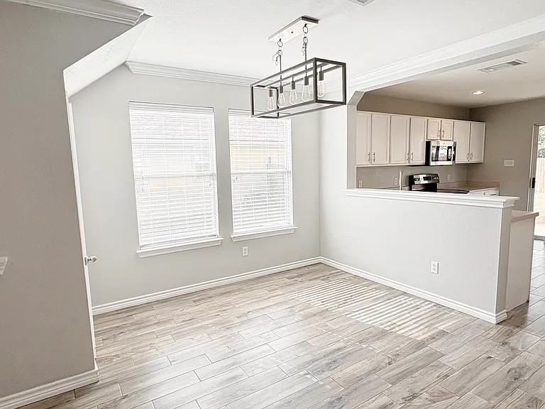 104 Meadow Lark Ln #NA - Photo 5 of 32