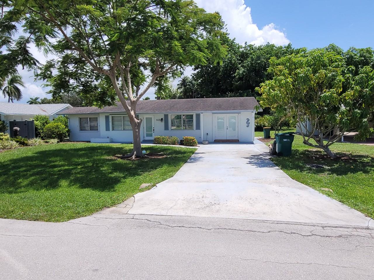 608 W Valley Dr #NA - Photo 2 of 29