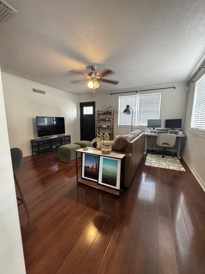 102 W Cayuga St #NA - Photo 3 of 13