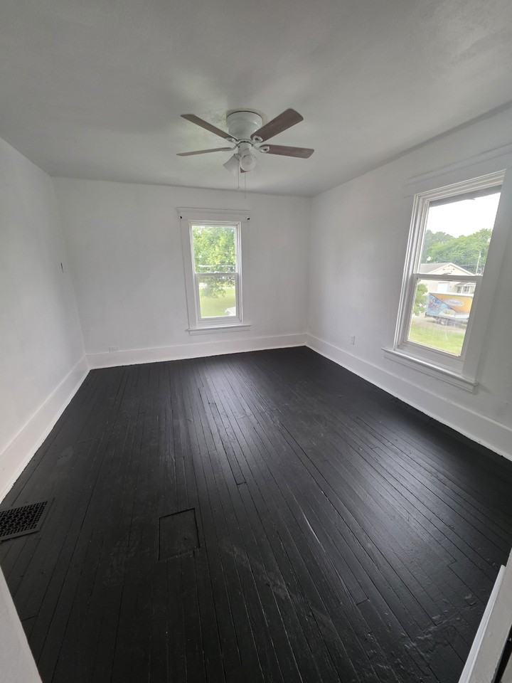 2326 N Ridge Rd #NA - Photo 7 of 10