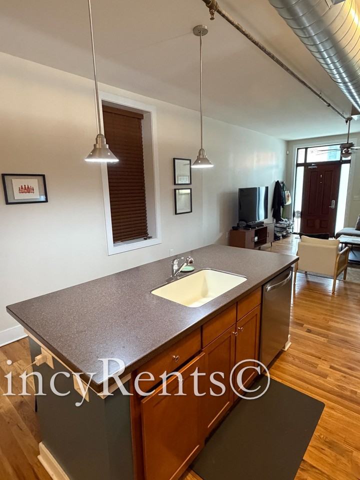 1432 Race St #105 - Photo 6 of 15