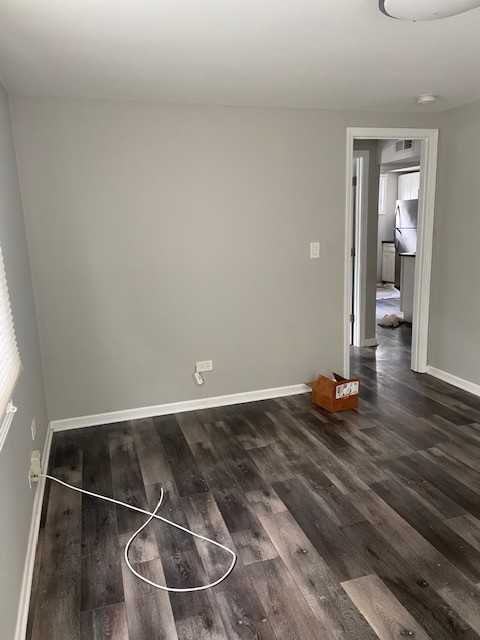 2418 W 36th St #2 - Photo 4 of 13