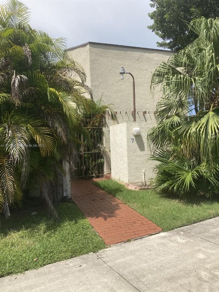 9139 Fontainebleau Blvd #7 - Photo 6 of 29