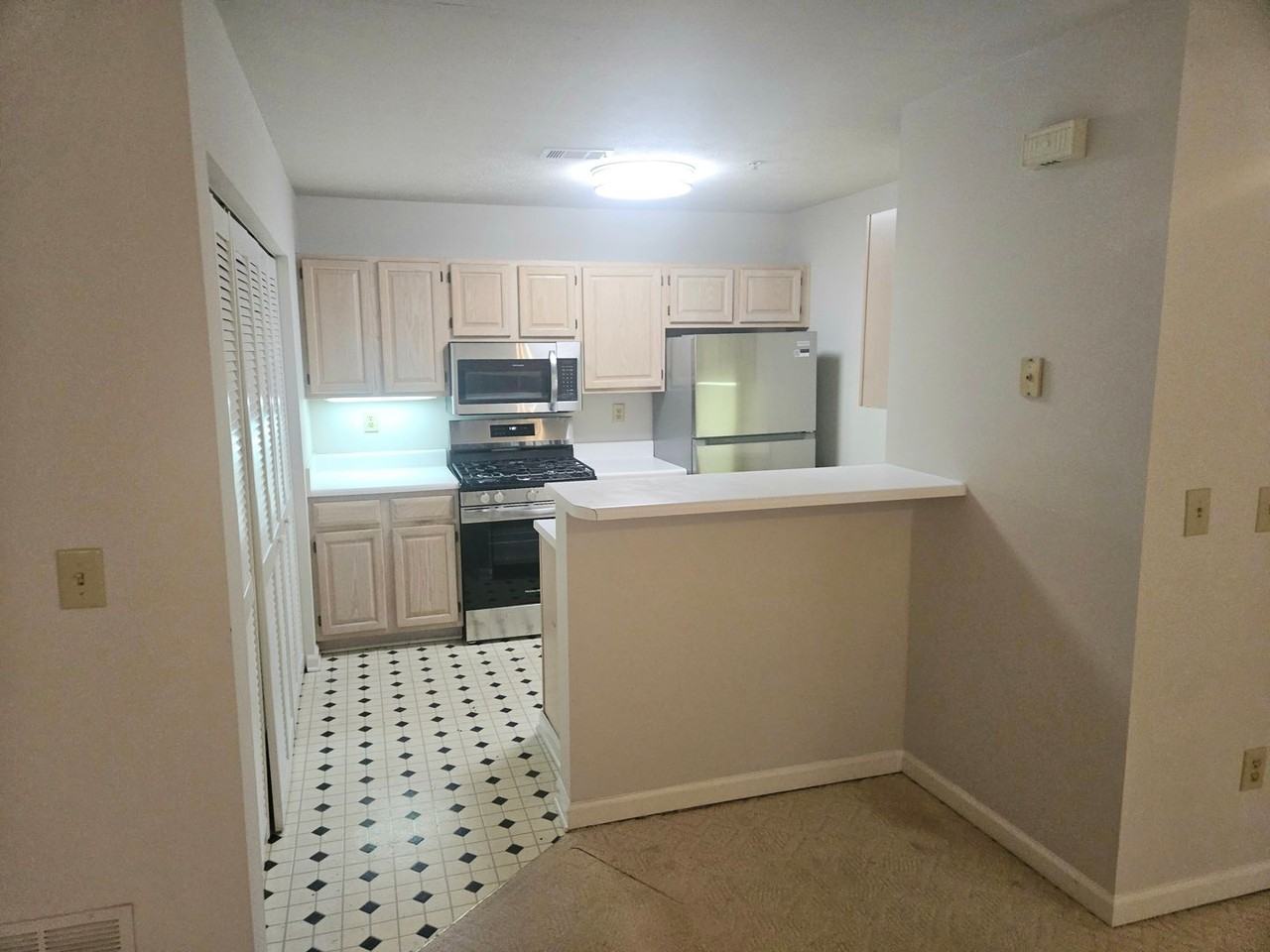 1391 Keys Crossing Dr Ne #1391 - Photo 5 of 17