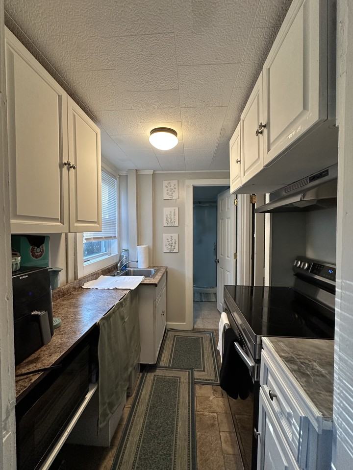 173 Seaver St #C - Photo 7 of 10